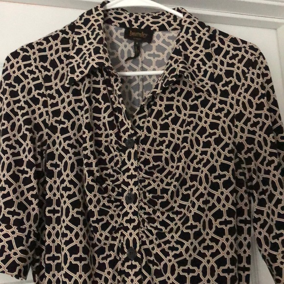 COPY - Simple but classy!!!! - Picture 3 of 6